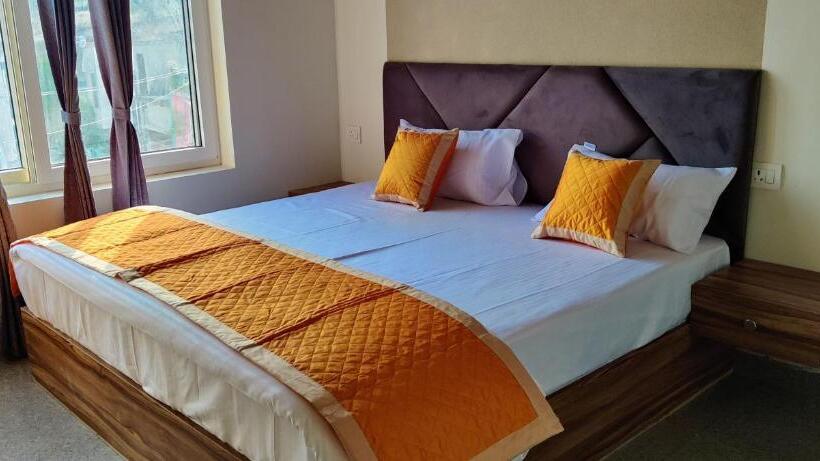 Отель Sugara Homestay