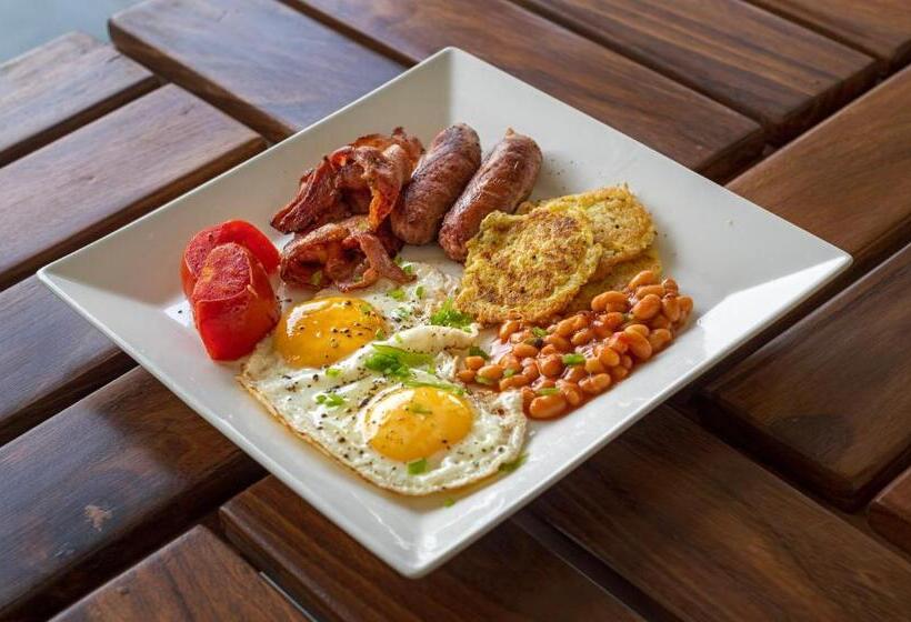 Lake George View Golf Resort