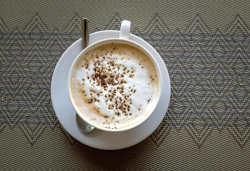 Lake George View Golf Resort