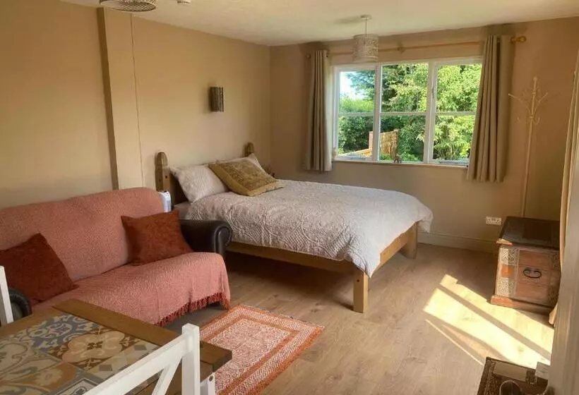 Majatalo Badgers Nook, Loddon