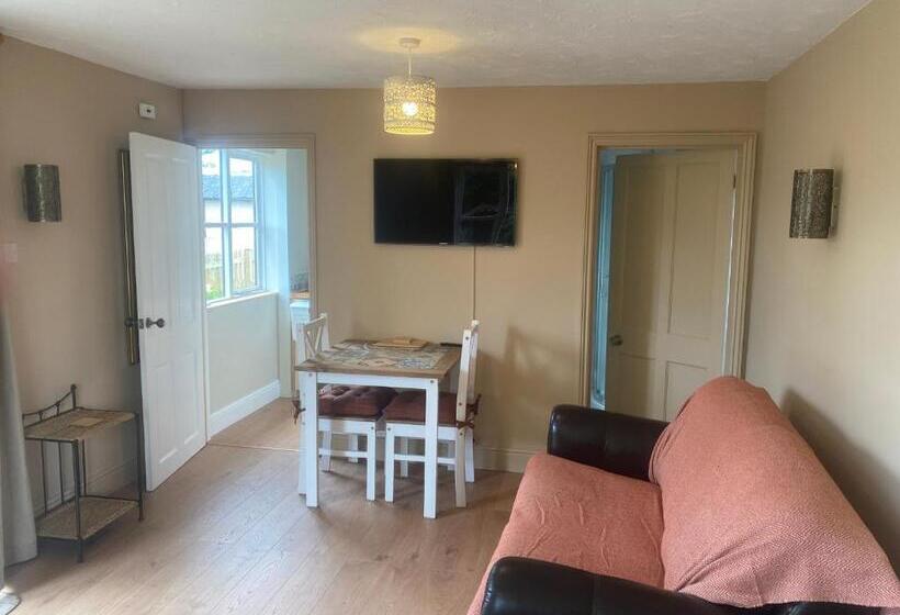 膳宿费 Badgers Nook, Loddon