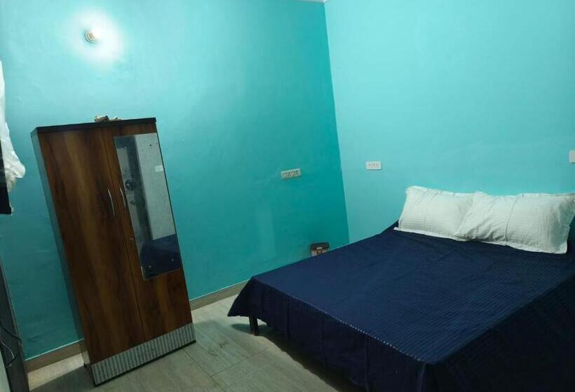 Pension (Hôtel basse catégorie) Purnotsav