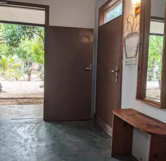 Majatalo Whisky Point Hotel Meera