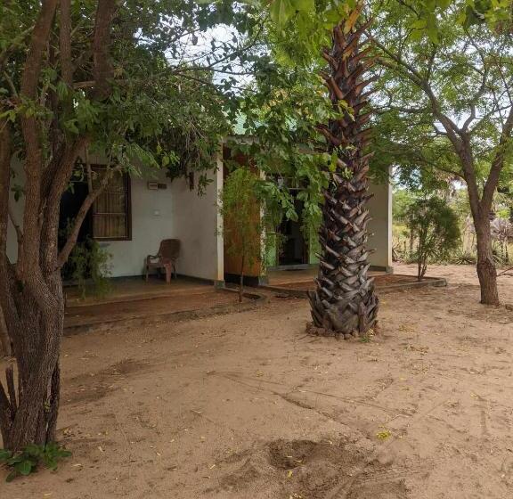 بنسيون Whisky Point Hotel Meera