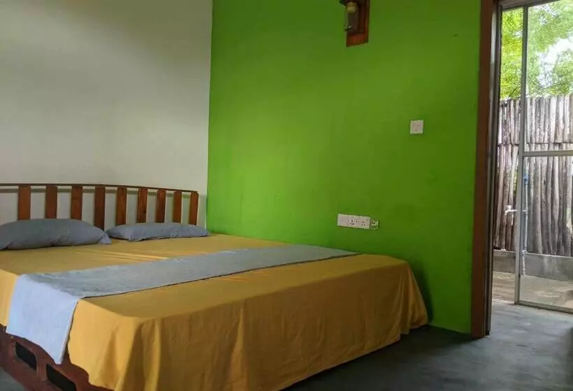 Majatalo Whisky Point Hotel Meera