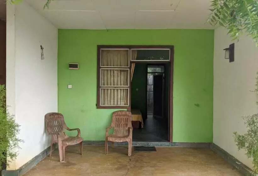 Majatalo Whisky Point Hotel Meera