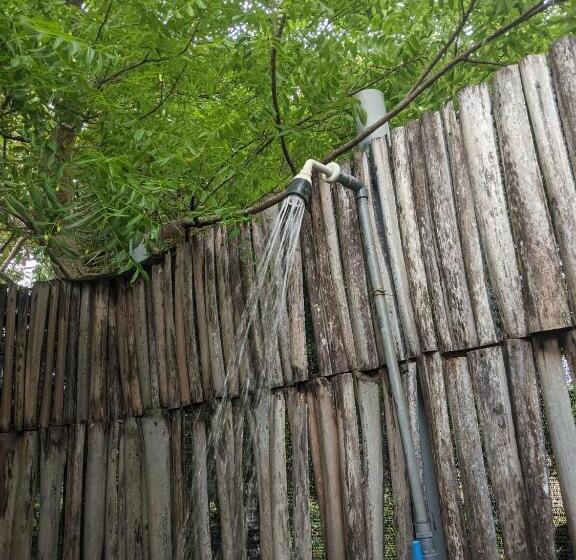 بنسيون Whisky Point Hotel Meera