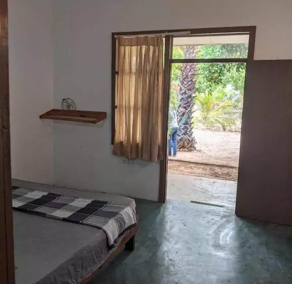 Majatalo Whisky Point Hotel Meera