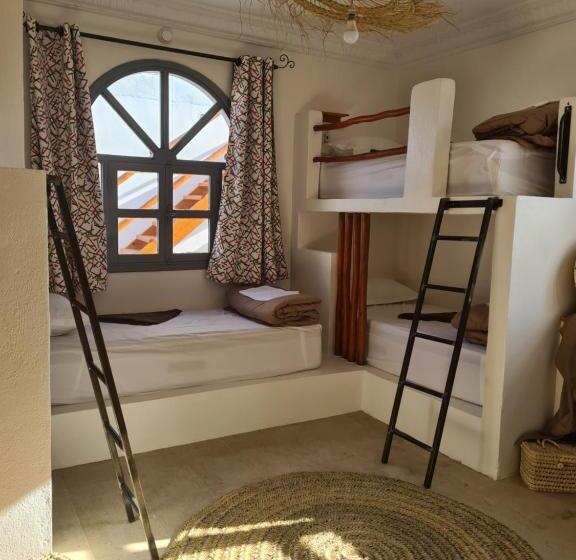 הוסטל L Auberge Des Vagues