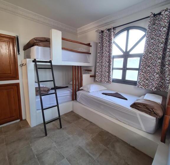 הוסטל L Auberge Des Vagues