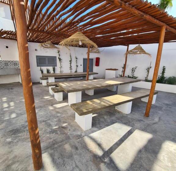 הוסטל L Auberge Des Vagues