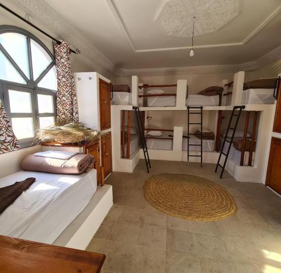 הוסטל L Auberge Des Vagues