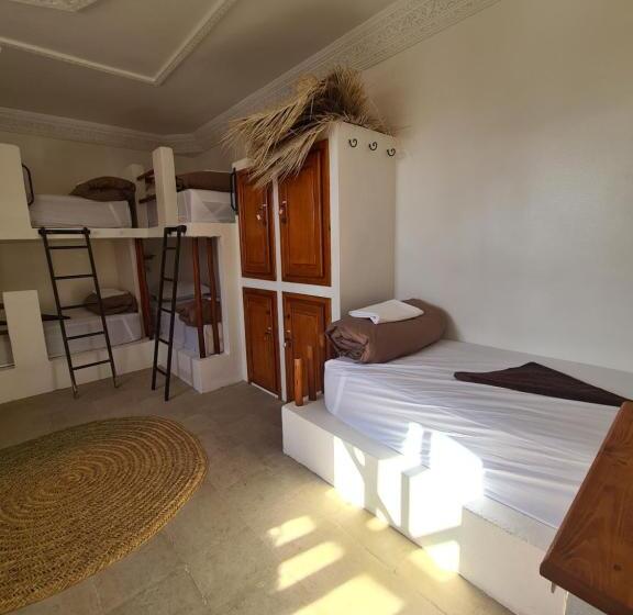 הוסטל L Auberge Des Vagues