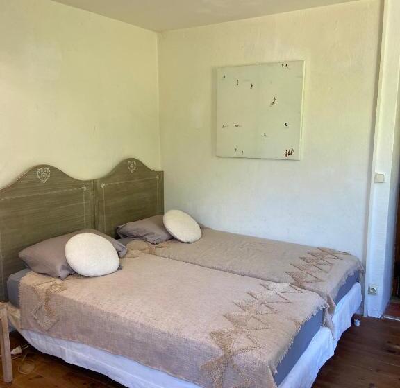 住宿加早餐  Chambres D Hôtes De La Villa Les Rosiers   Eglantine