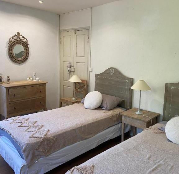 住宿加早餐  Chambres D Hôtes De La Villa Les Rosiers   Eglantine