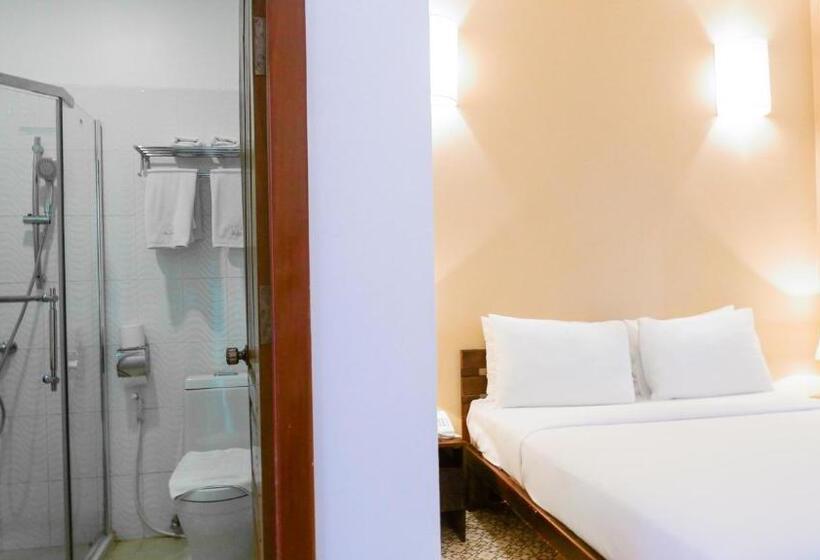 בית מלון כפרי H22 Inn