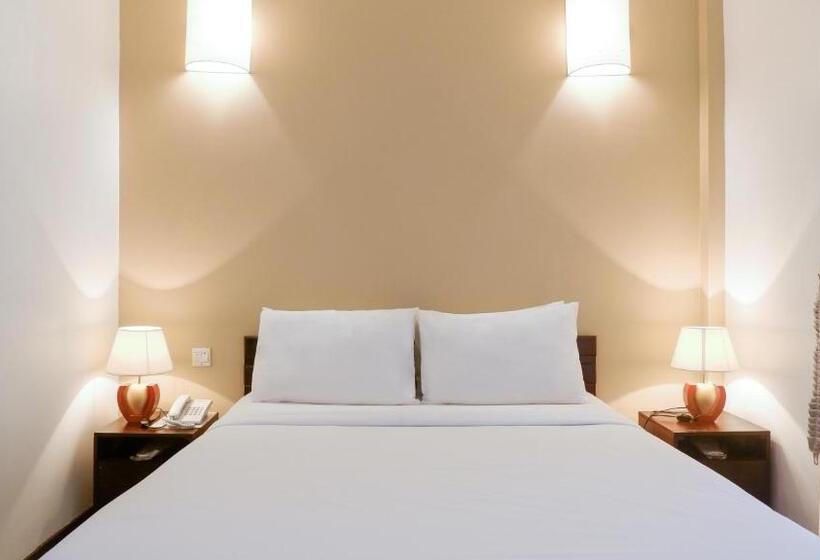 בית מלון כפרי H22 Inn