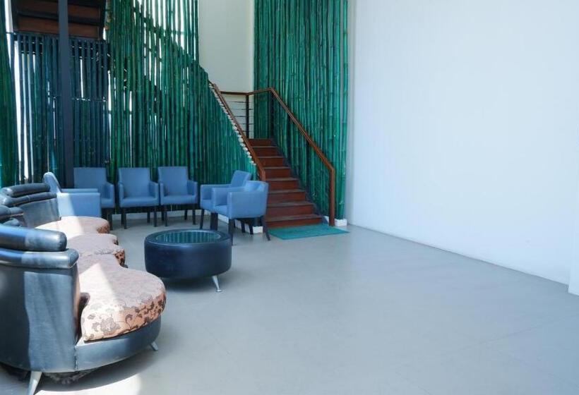 בית מלון כפרי H22 Inn