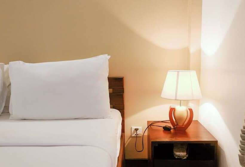 בית מלון כפרי H22 Inn