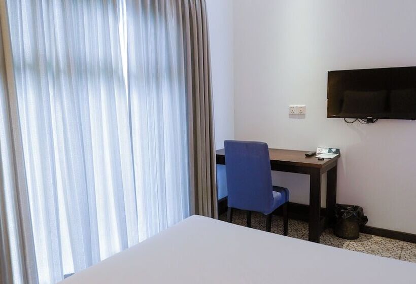 בית מלון כפרי H22 Inn