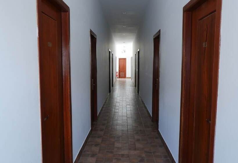 בית מלון כפרי H22 Inn