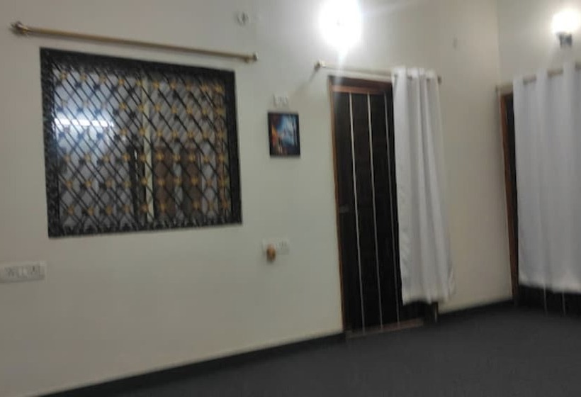 ホテル Living Studio