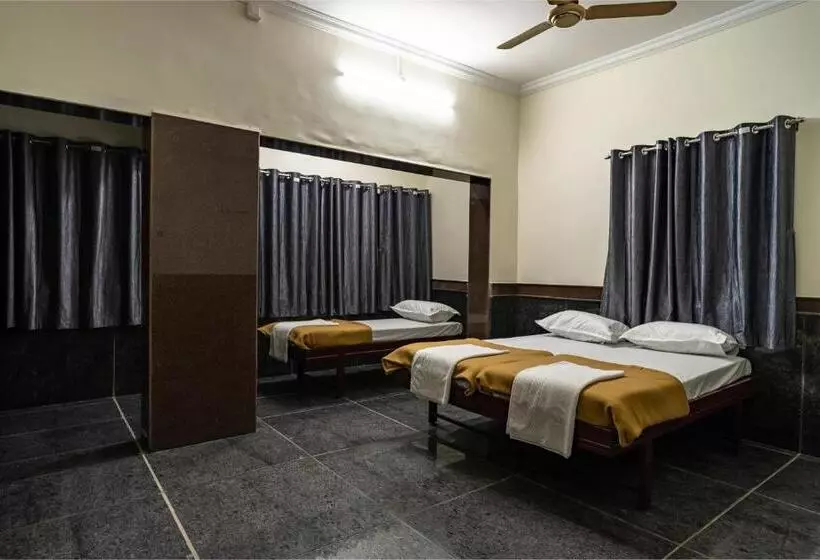 ホテル Rajgaurav Lodging