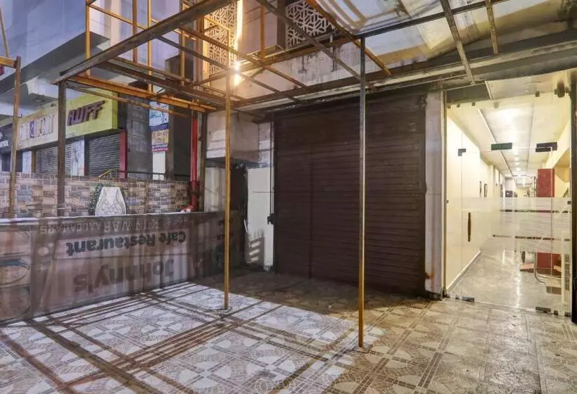 Hotelli Super Townhouse Kankarbagh Formerly Kunwar Alcajars
