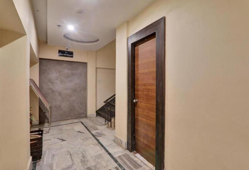 호텔 Super Townhouse Kankarbagh Formerly Kunwar Alcajars