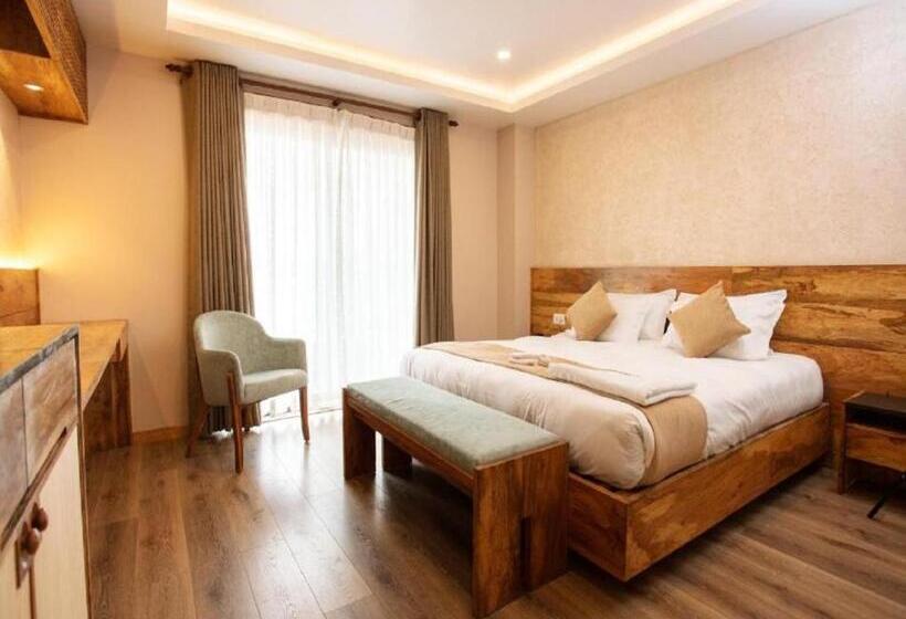 Hotel Teo Suites International Airport