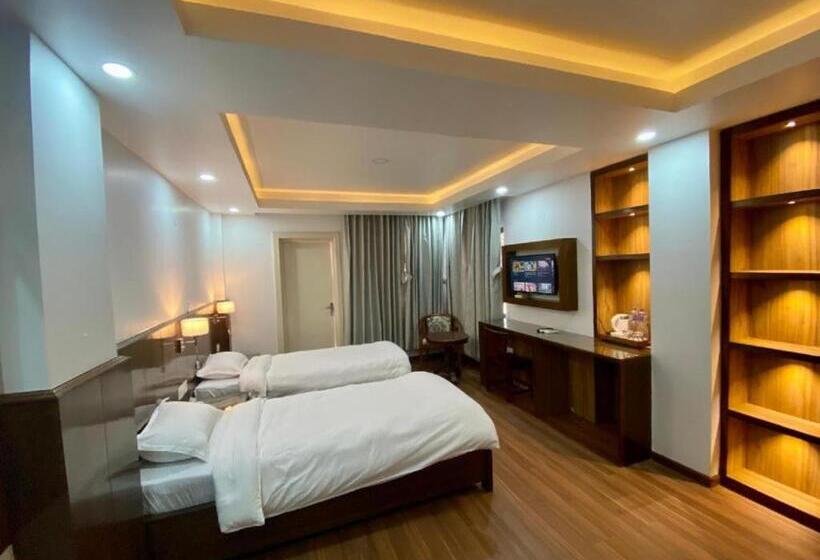 Hotel Teo Suites International Airport