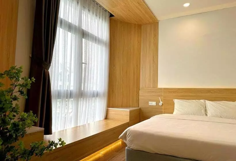 هتل The Sol Homestay