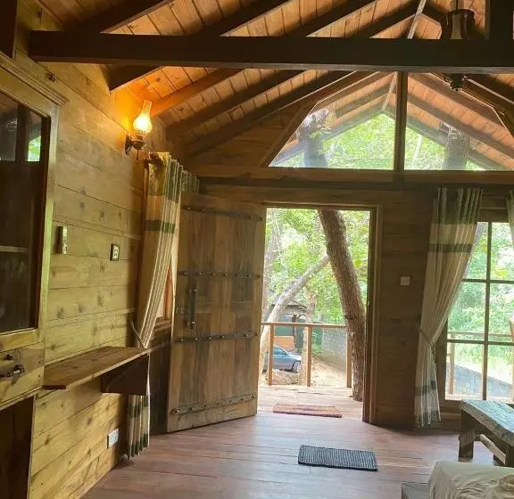 ホテル Sigiri Treehouse