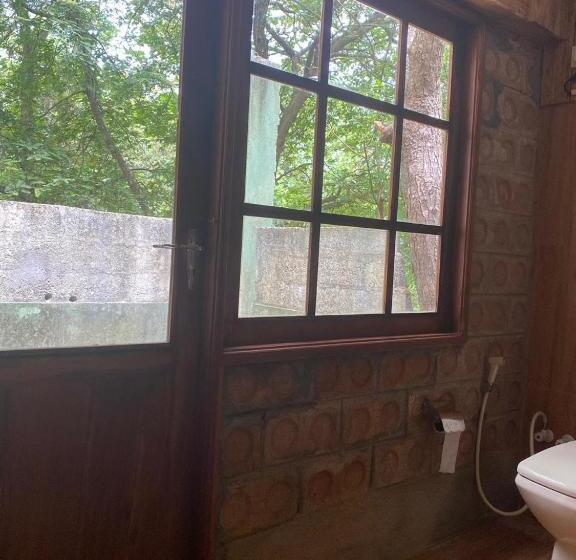 Hotel Sigiri Treehouse