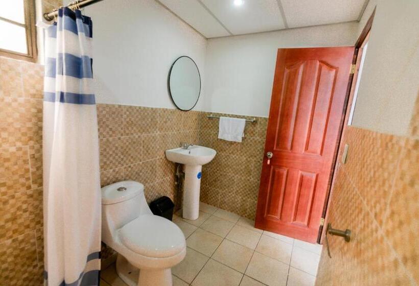 پانسیون Friendly House