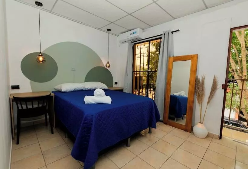 پانسیون Friendly House