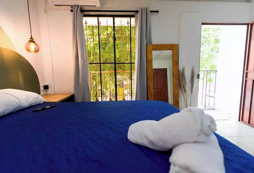 پانسیون Friendly House