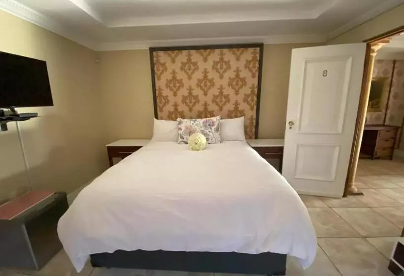 ペンション Lizzards Villa Guest House