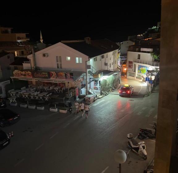 پانسیون Diamond Hotel By Zet Ulqin Mali Plaza