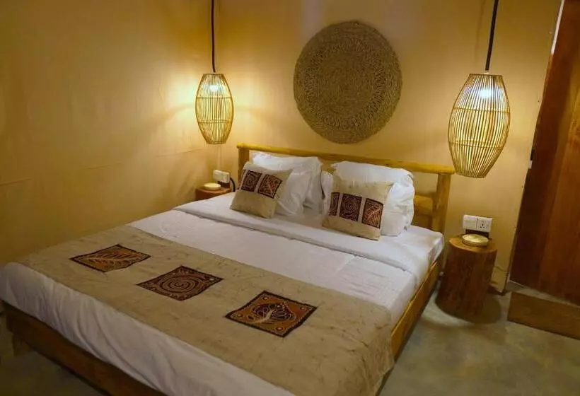 Lomakeskus Gaga Bees Ella