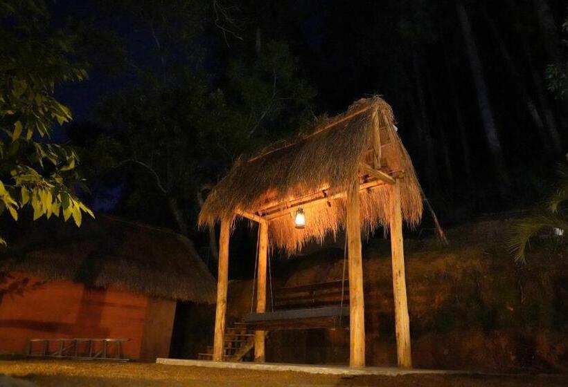 Resort Gaga Bees Ella