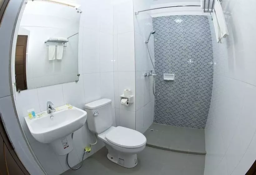 تختخواب و صبحانه Seasons Boutique Lodge  Ngapali