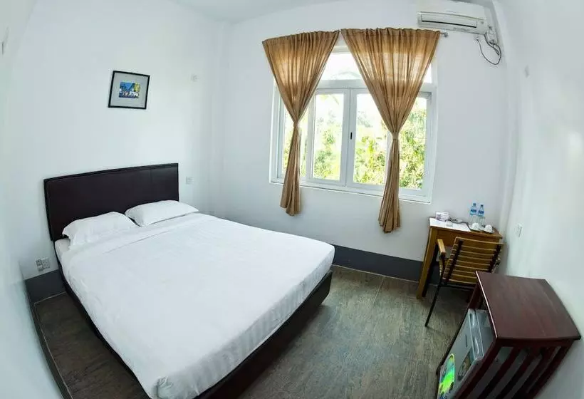 تختخواب و صبحانه Seasons Boutique Lodge  Ngapali