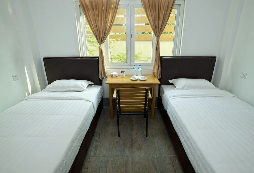 تختخواب و صبحانه Seasons Boutique Lodge  Ngapali