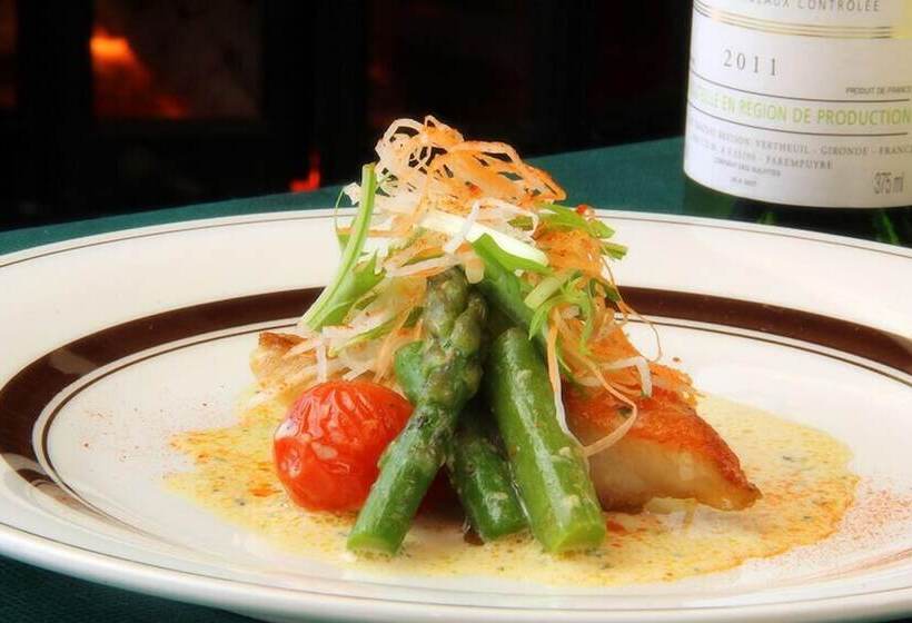 هتل Akakura Yours Inn