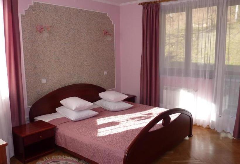 בית מלון כפרי Goverla