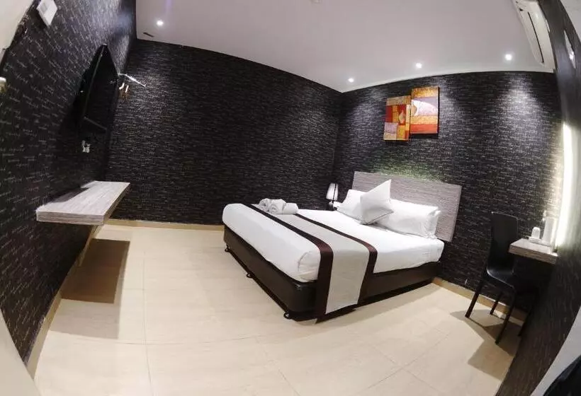 Hotel Here
