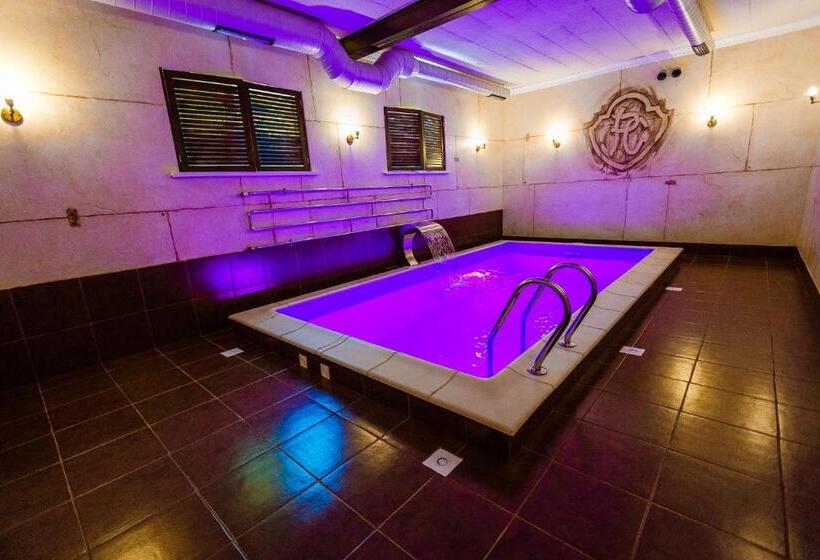 هتل &restaurant Premium Club