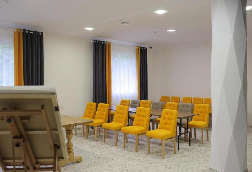 هتل &restaurant Premium Club