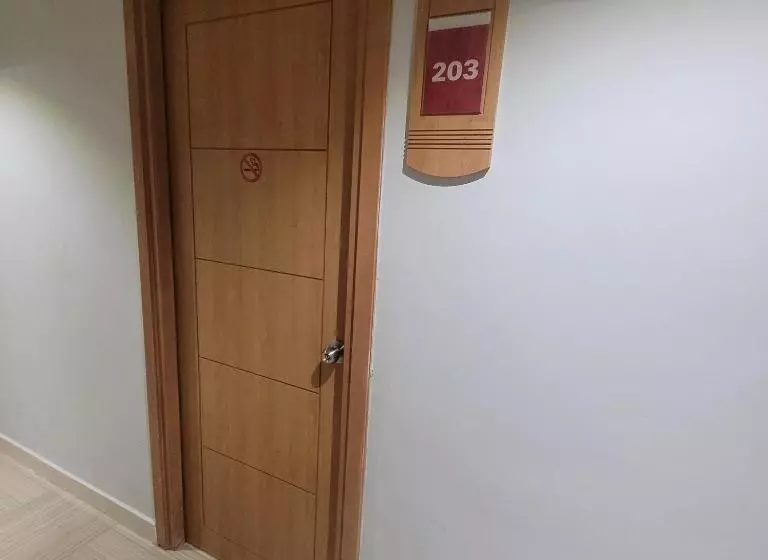 هتل Tiba
